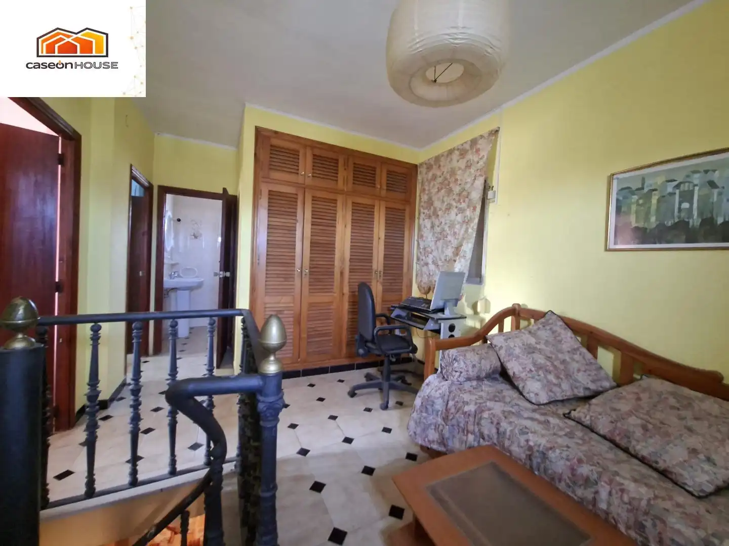 Habitación de Casa o chalet en venta en Chiclana de la Frontera con Terraza y Piscina comunitaria