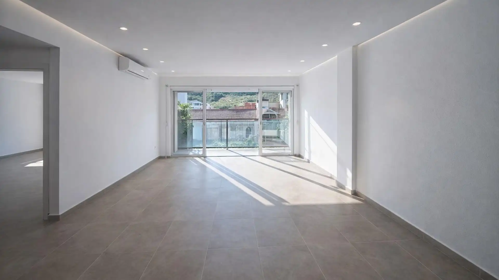 Piso en venta en  Murcia Capital con Jardín privado, Terraza y Trastero