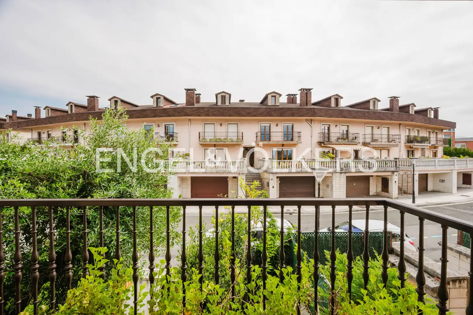Terrassa de Casa adosada en venda en Donostia - San Sebastián  amb Calefacció, Jardí privat i Balcó