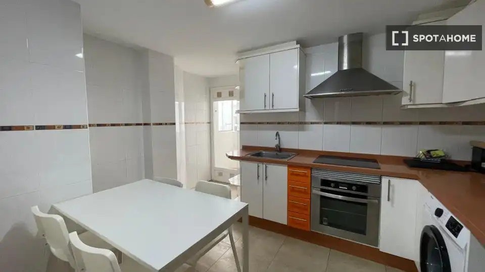 Wohnung mit Terrasse zur Miete in Quatre Carreres, imagen 5