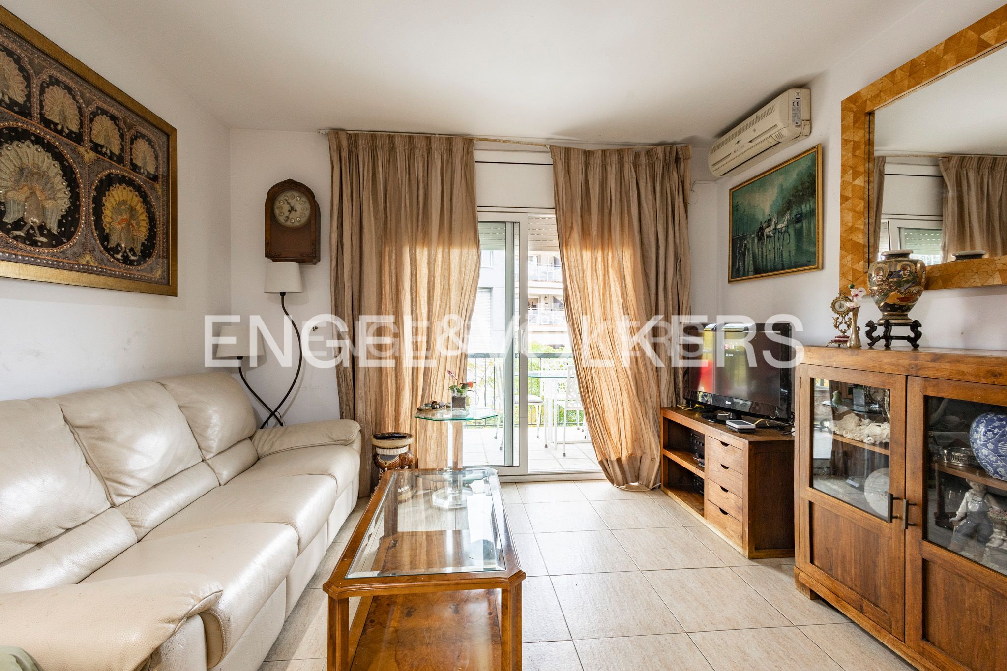 Sala d'estar de Apartament en venda en Sitges amb Aire condicionat, Calefacció i Terrassa