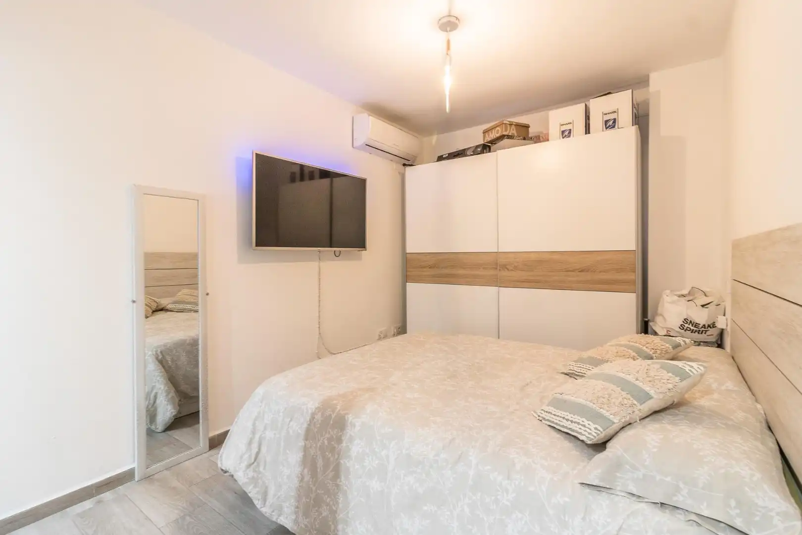 Habitación de Planta baja en venta en L'Alcúdia con Aire acondicionado y Terraza