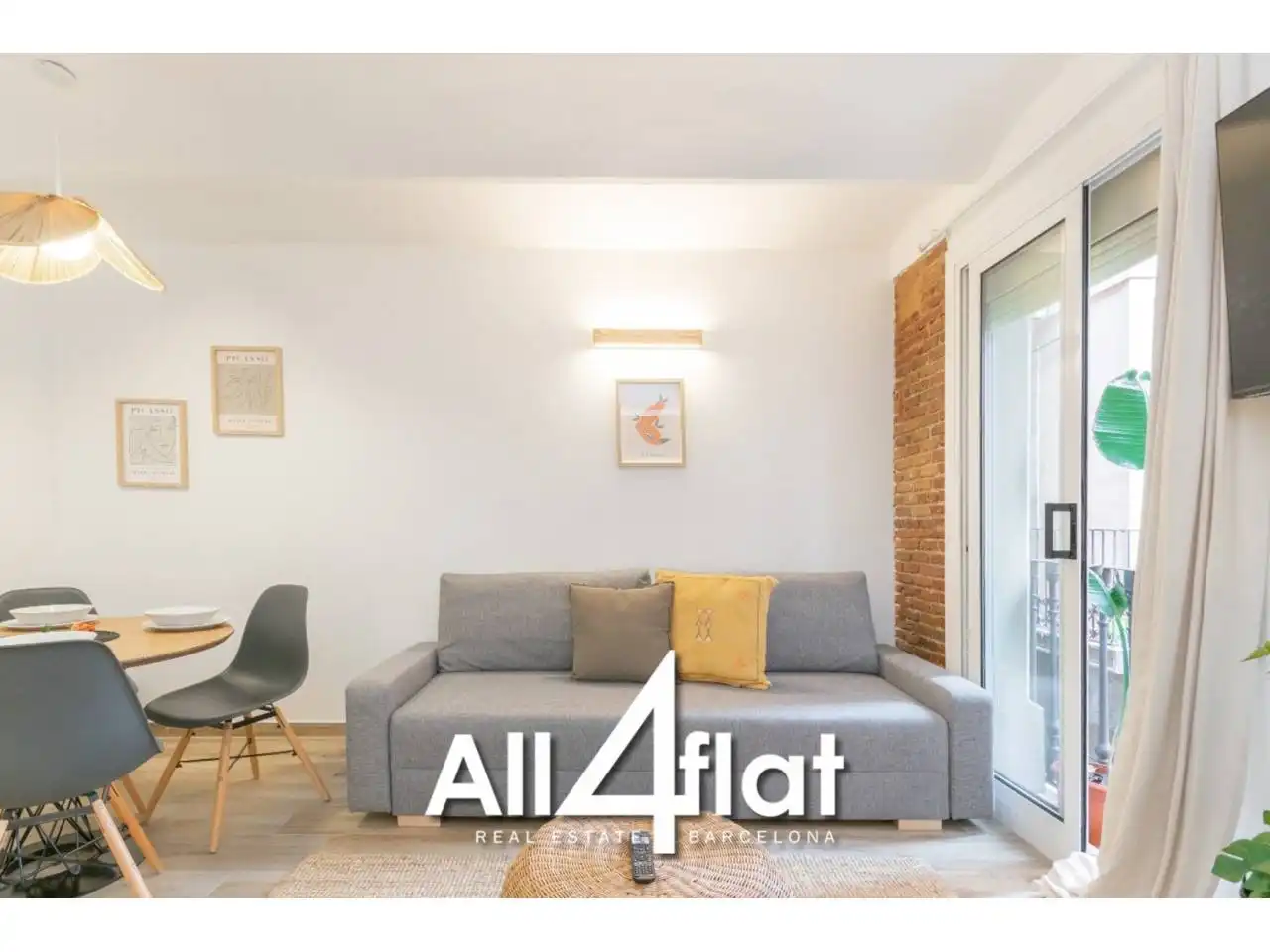 Exterior view of Flat for sale in Barcelona  with Air Conditioner, Furnished and Balcony