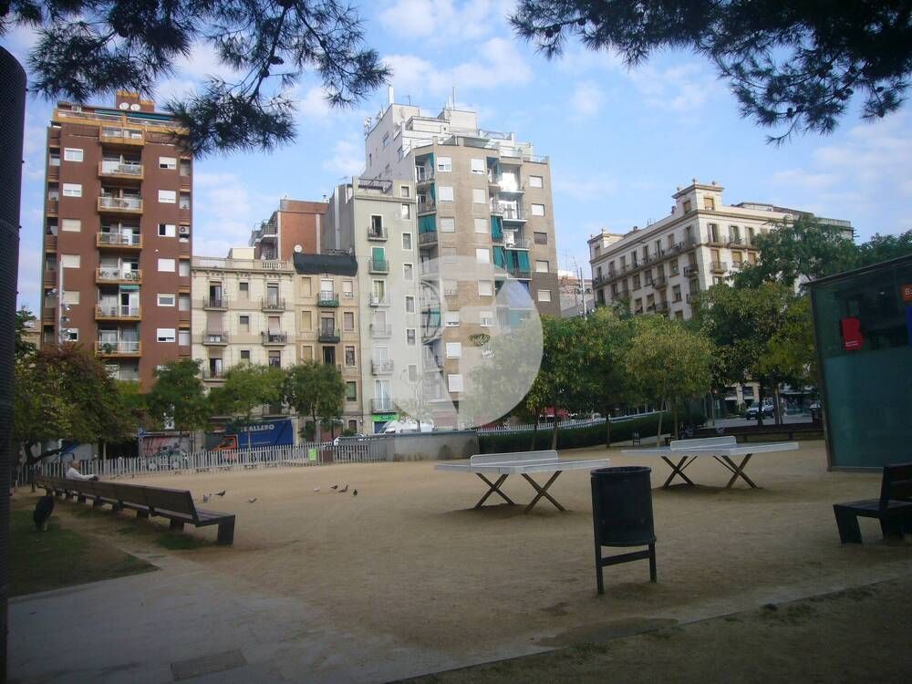 Exterior view of Premises for sale in  Barcelona Capital