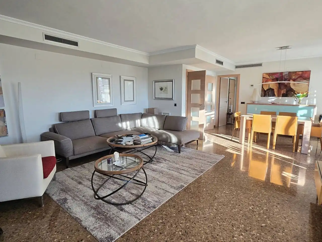 Wohnzimmer von Dachboden zum Verkauf in Valencia mit Klimaanlage, Heizung und Terrasse