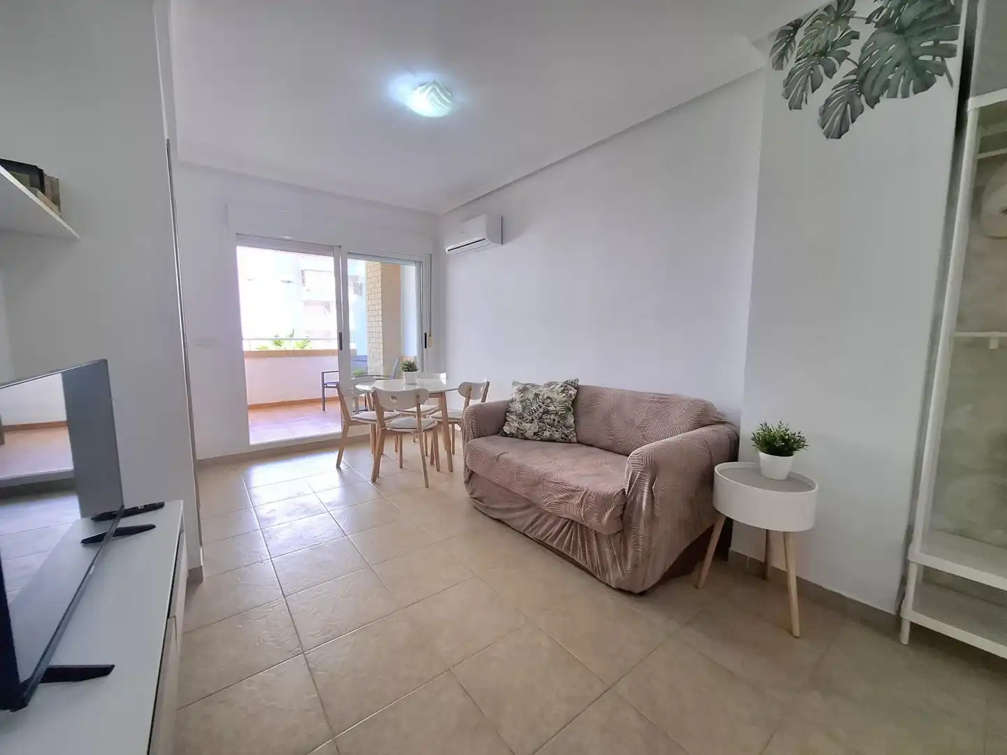 Sala de estar de Apartamento en venta en Oropesa del Mar / Orpesa con Aire acondicionado, Amueblado y Balcón