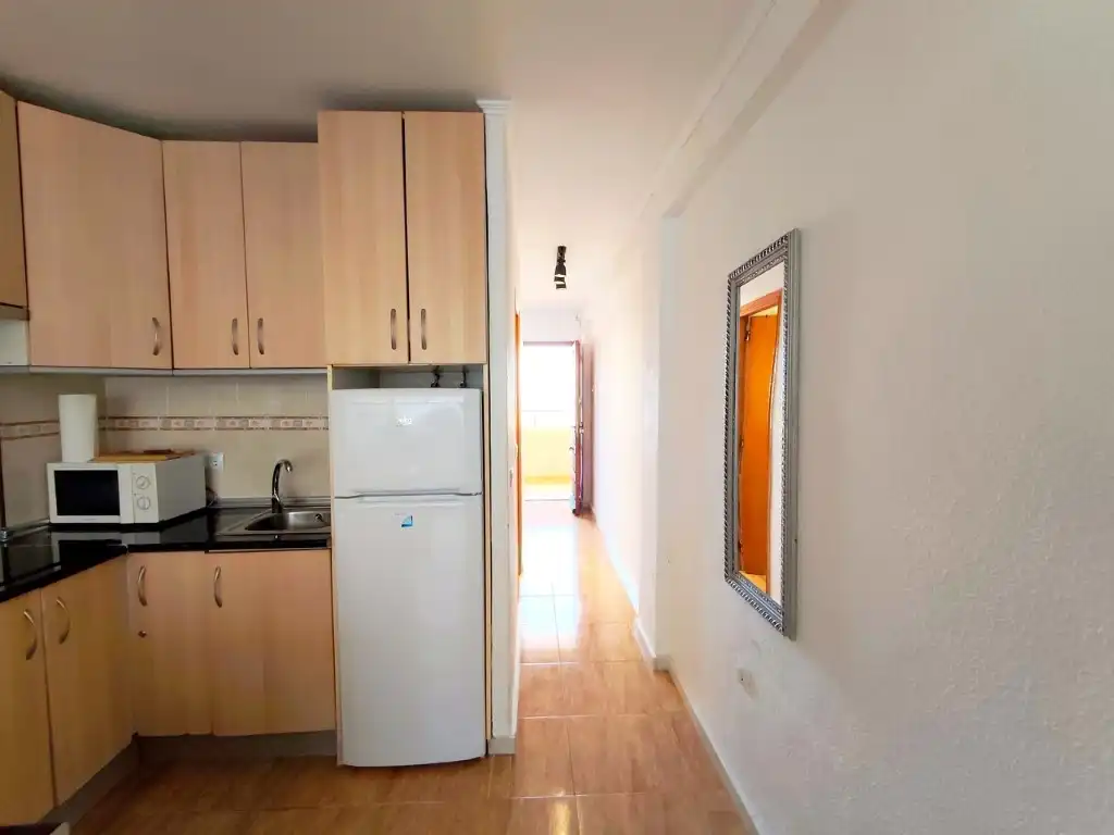 Cuina de Apartament en venda en Torrevieja amb Rentadora