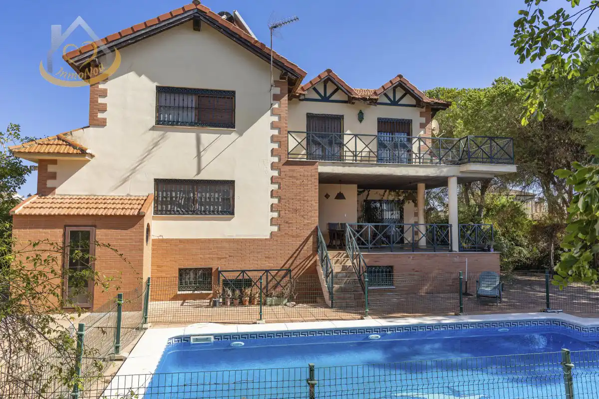 Vista exterior de Casa o chalet en venta en Aljaraque con Aire acondicionado, Calefacción y Jardín privado