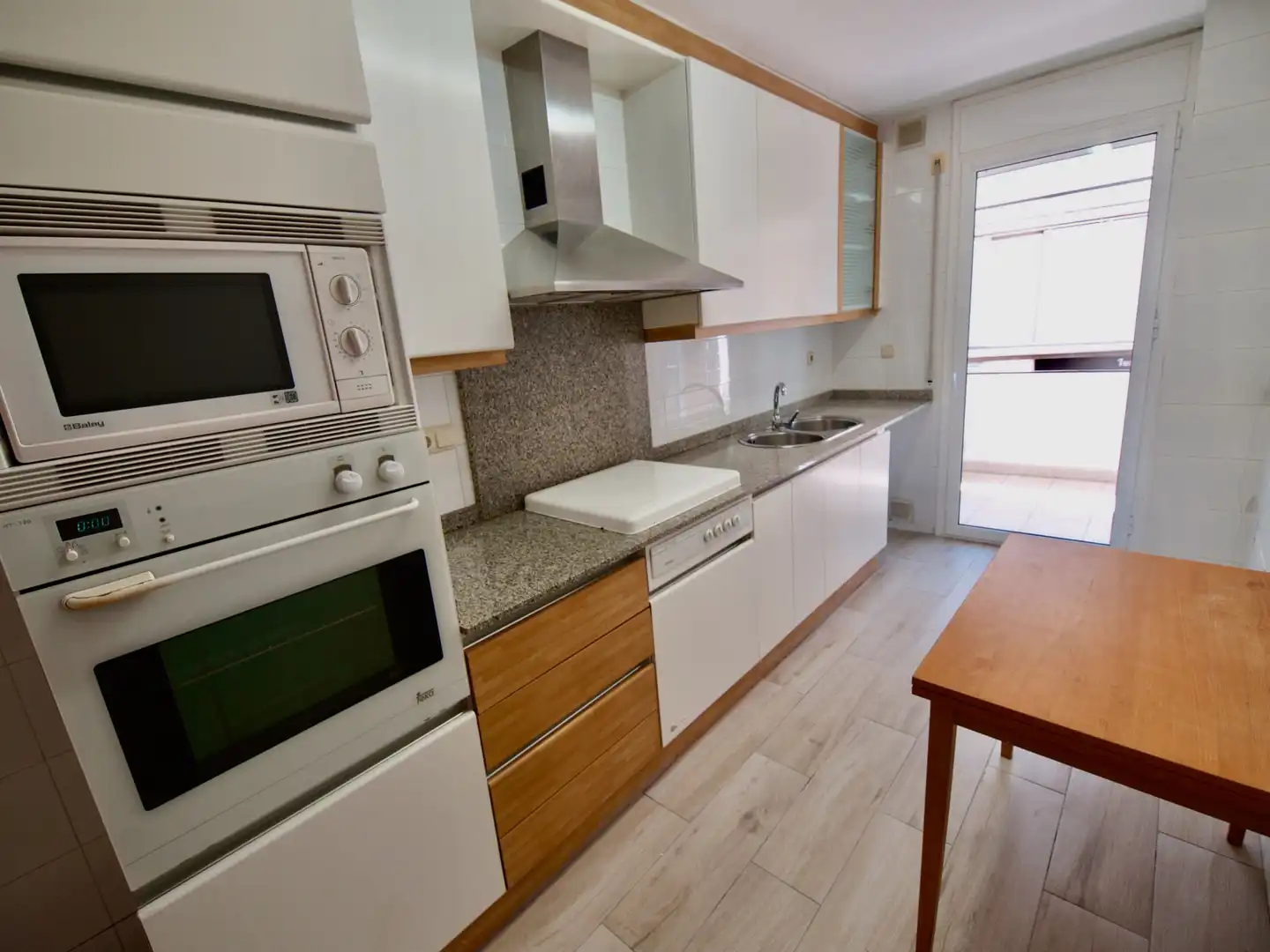Cocina de Piso de alquiler en Terrassa con Calefacción, Terraza y Horno