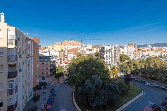 Piso en Venta en Calle Ildefonso Marzo en Girón - Las Delicias