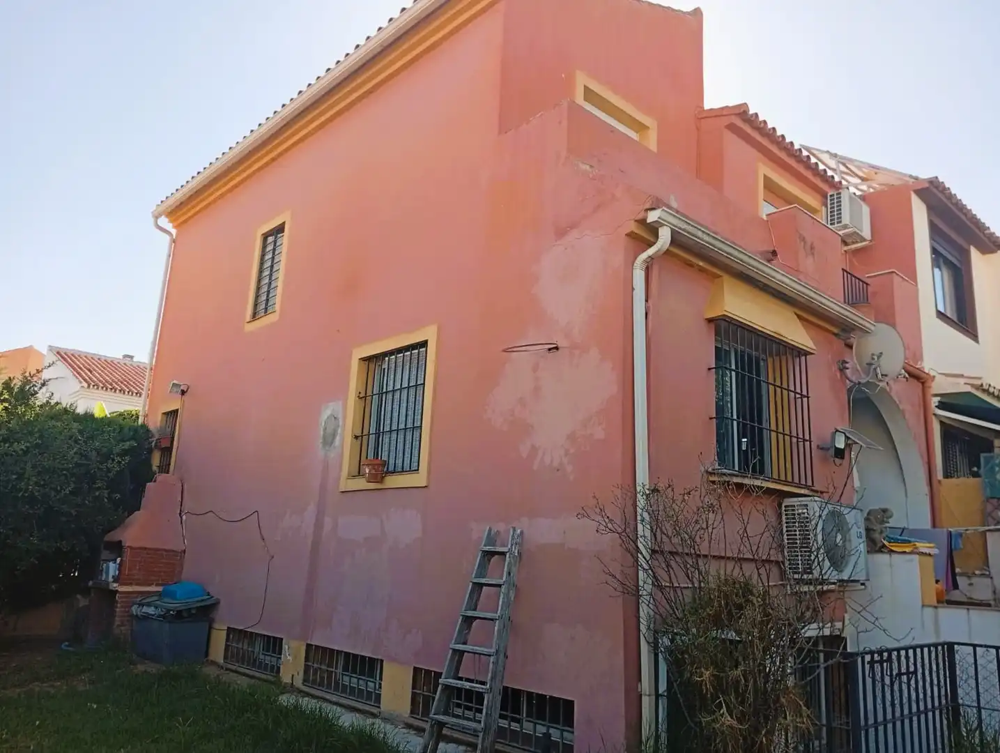 Exterior view of Detached homes for sale in Estepona  with Private garden and Terrace