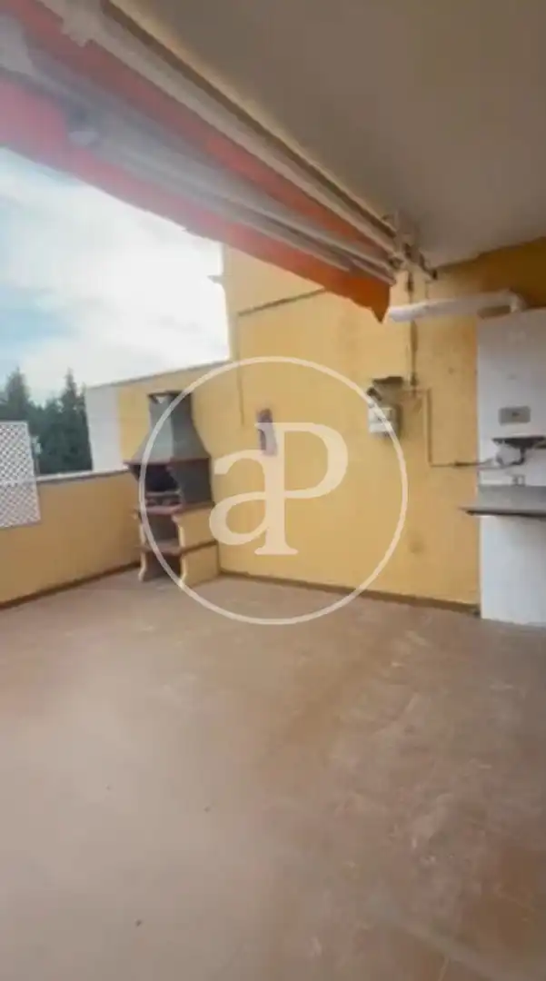 Casa adosada en venda a Riba-roja de Túria