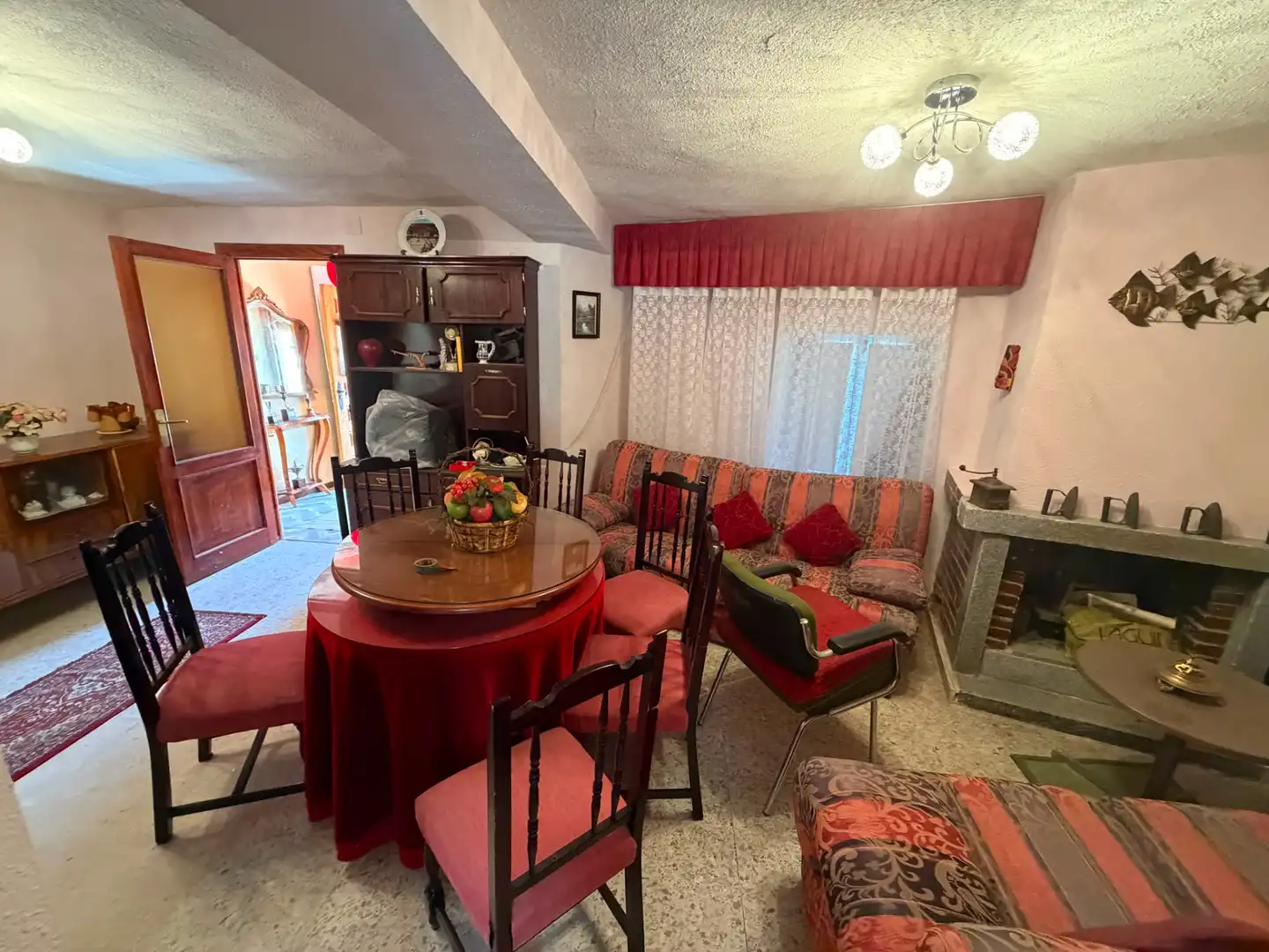 Sala d'estar de Casa adosada en venda en Ávila amb Calefacció