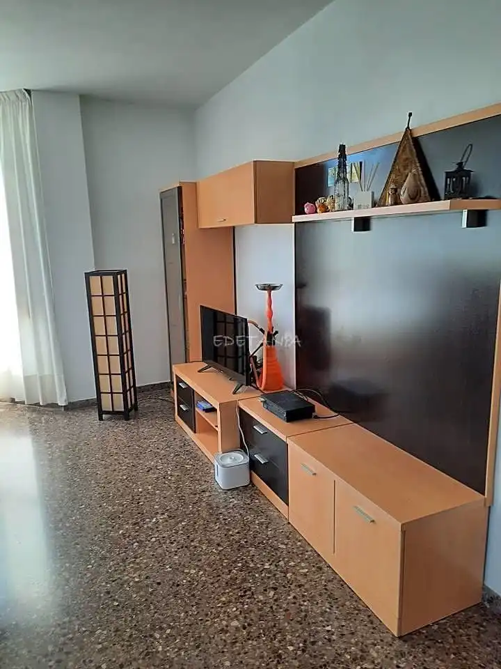 Habitació a D'Almansa, Moncada