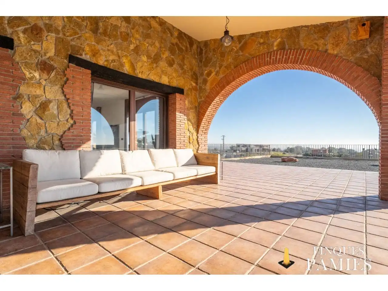 Terrassa de Casa o xalet en venda en Vilanova d'Escornalbou amb Aire condicionat, Calefacció i Jardí privat
