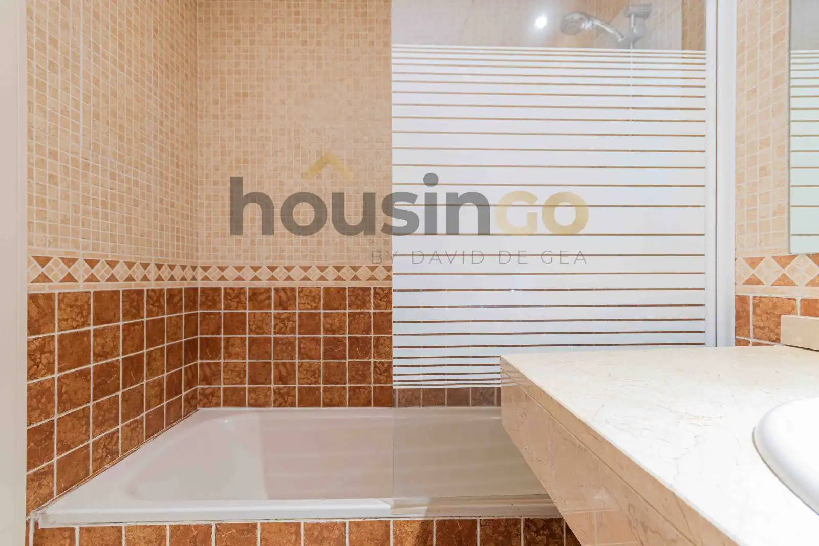 Badezimmer von Wohnung zur Miete in Madrid mit Klimaanlage, Heizung und Abstellraum