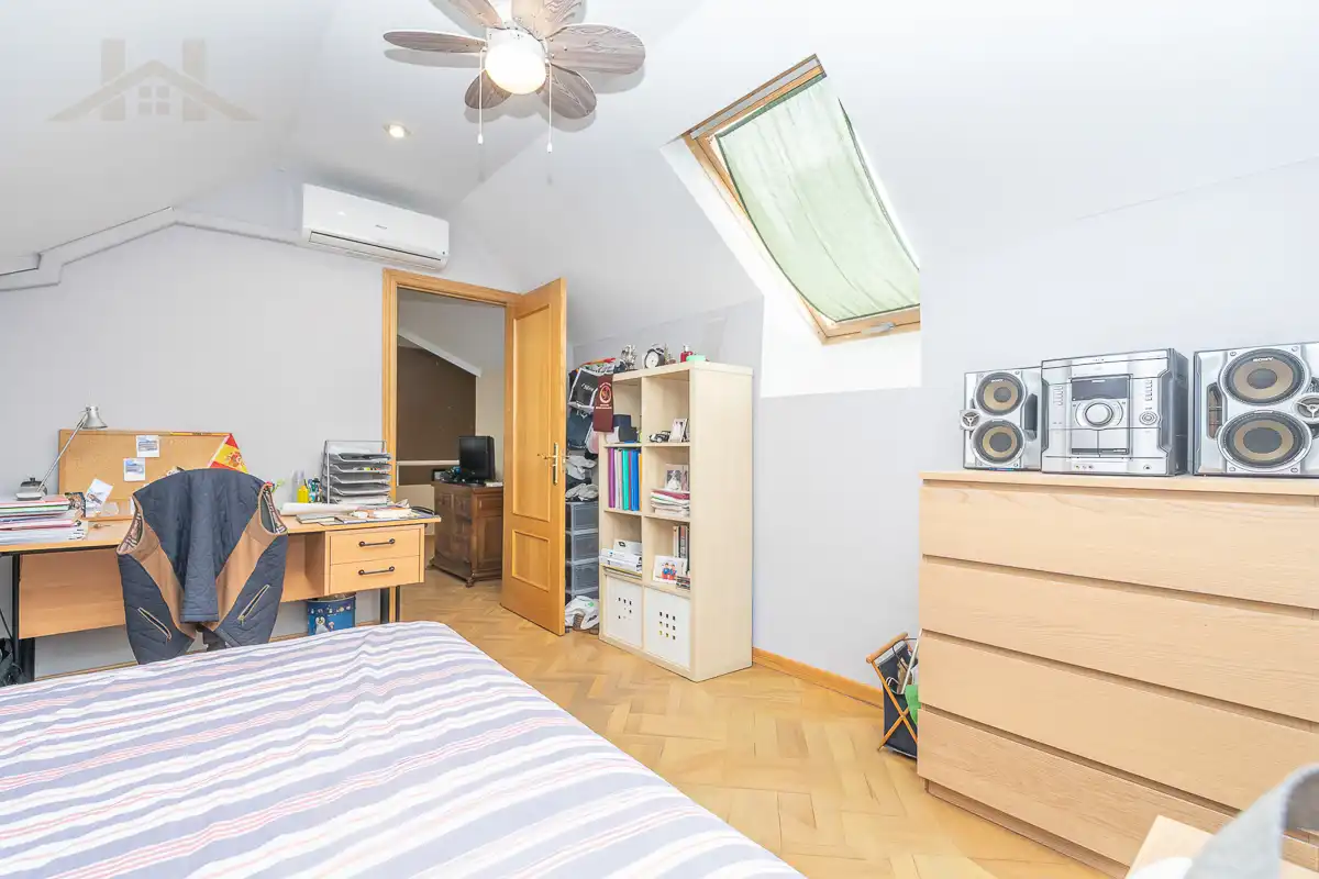 Bedroom of Duplexes for sale in Torrelodones  with Air Conditioner, Heating and Terrace