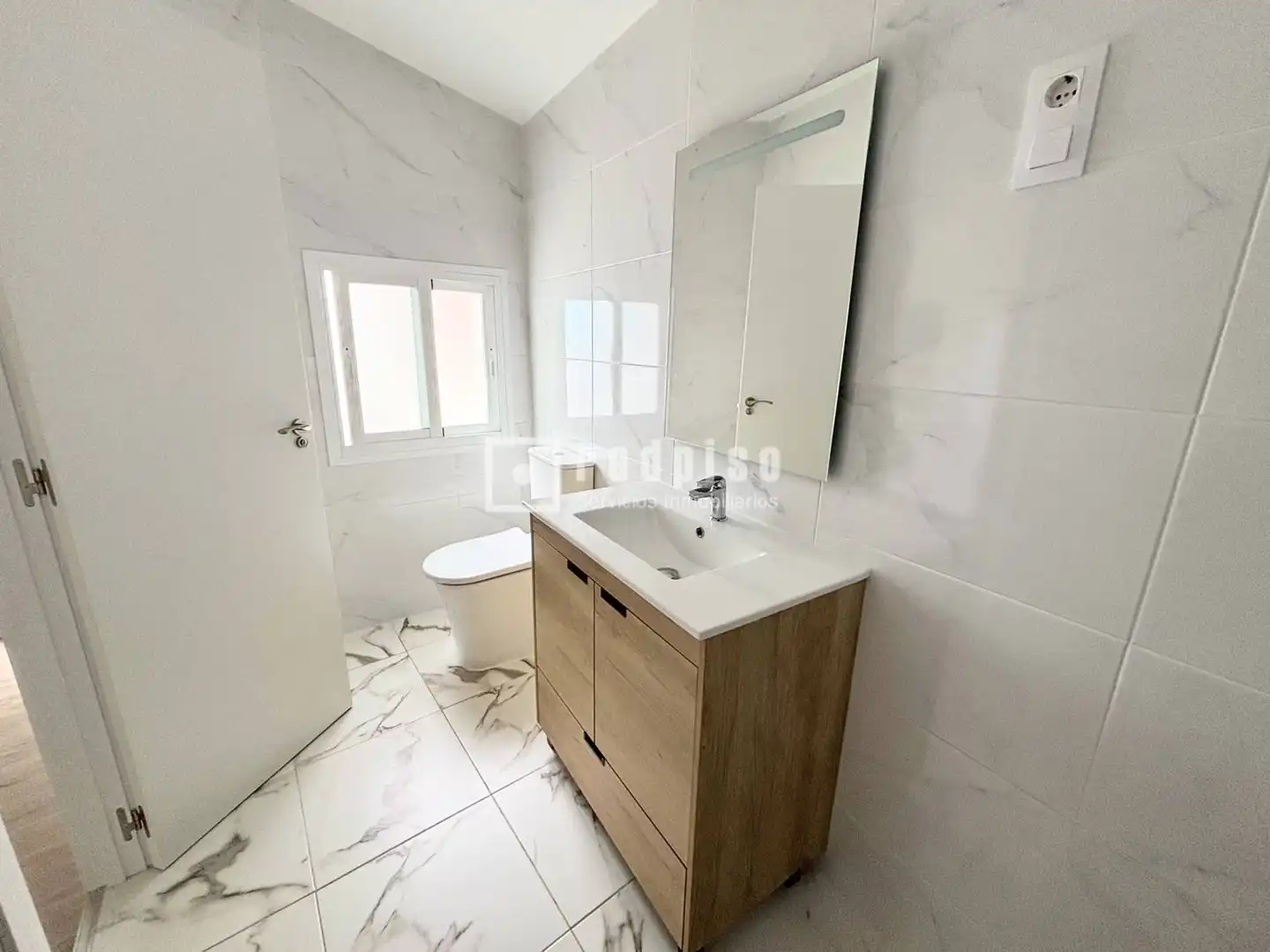 Baño de Piso en venta en Colmenar Viejo con Aire acondicionado, Calefacción y Terraza