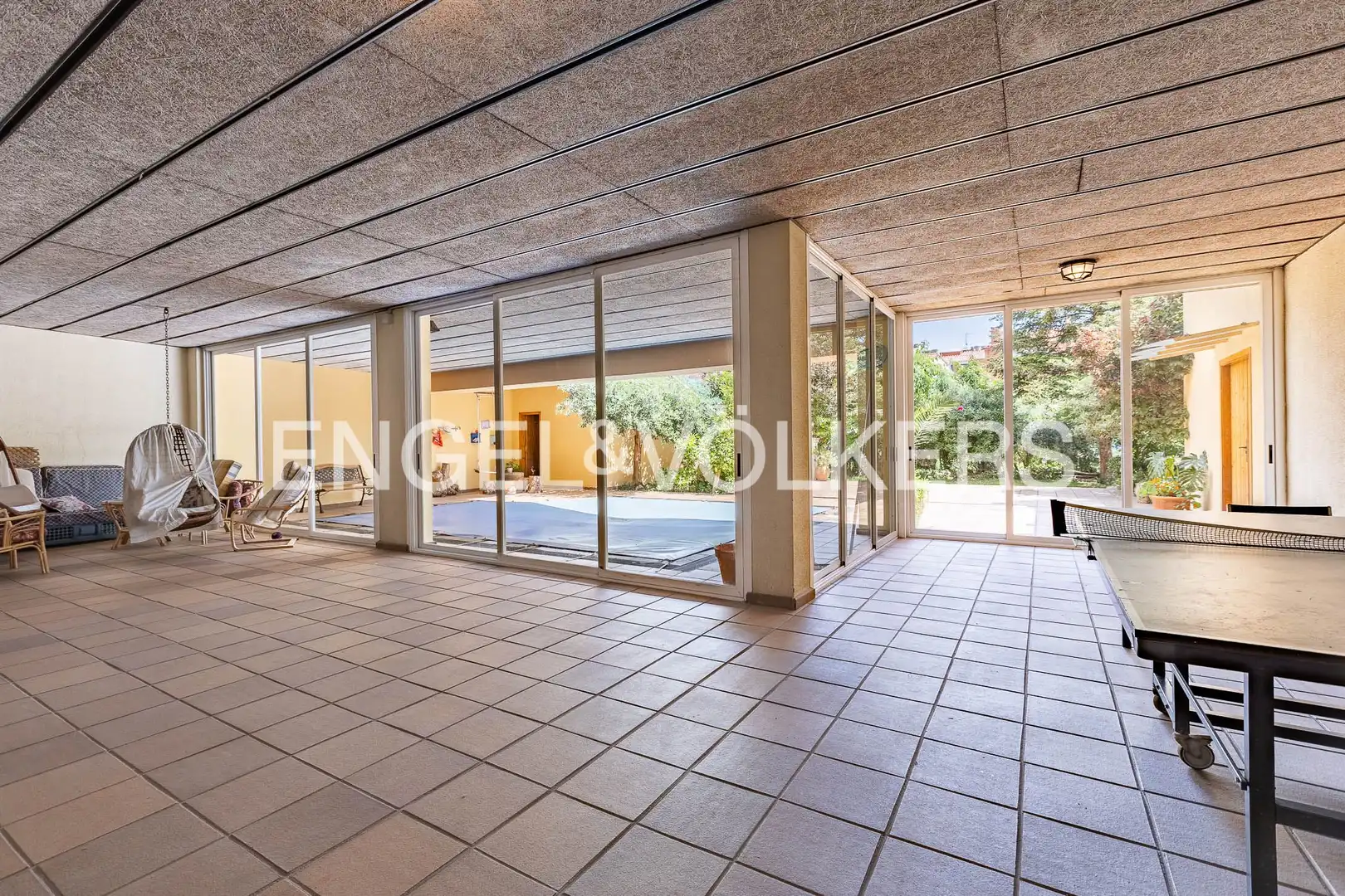 Swimming pool of Houses for sale in Terrassa  with Air Conditioner, Heating and Private garden