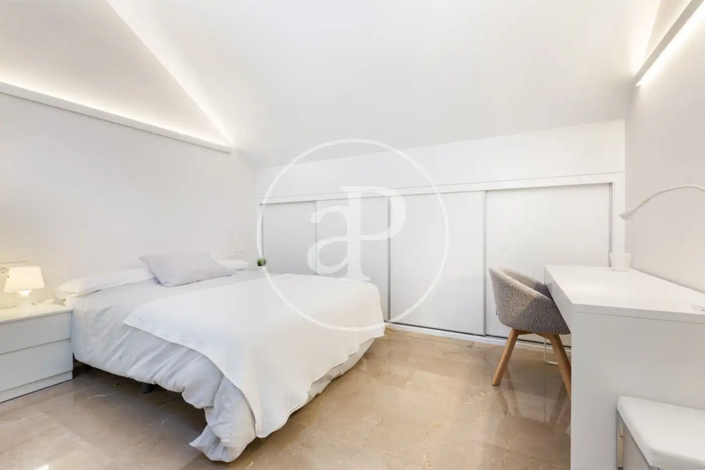 Habitación de Ático en venta en Valencia con Aire acondicionado, Calefacción y Terraza