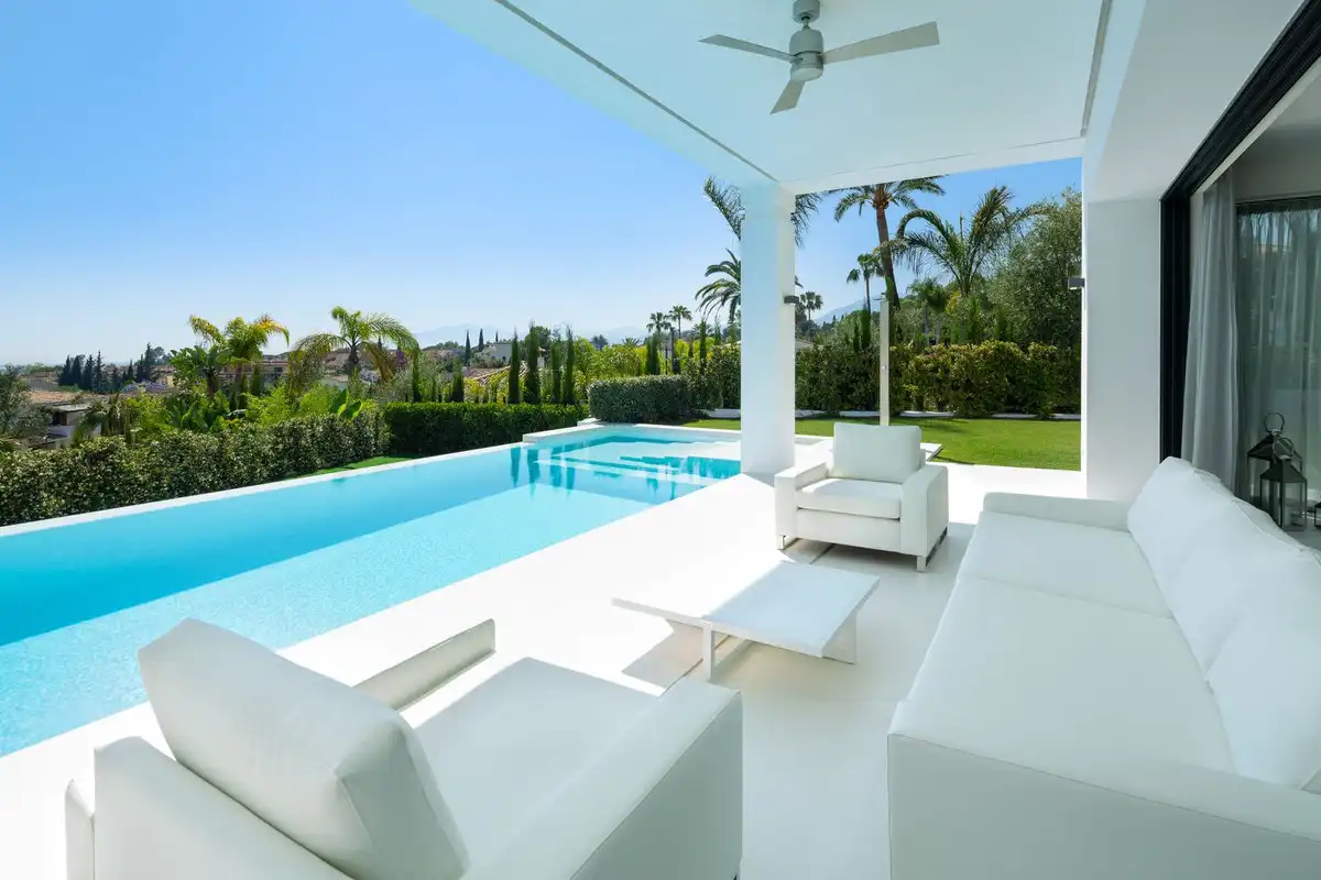 Terrassa de Casa o xalet en venda en Marbella amb Jardí privat, Terrassa i Piscina