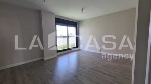 Foto 3 de Piso en venta en Entrenúcleos, Dos Hermanas