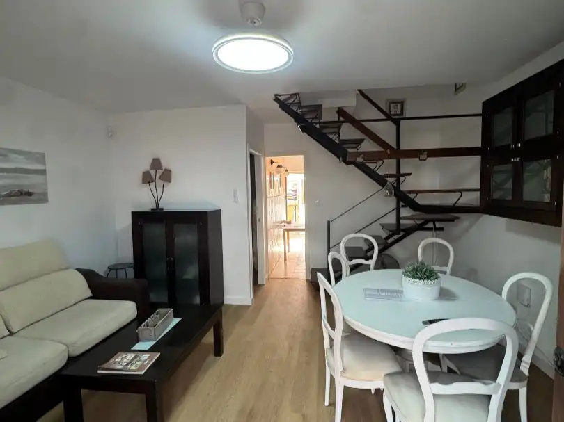Terraced house with garden to rent in Acedia 4, imagen 2