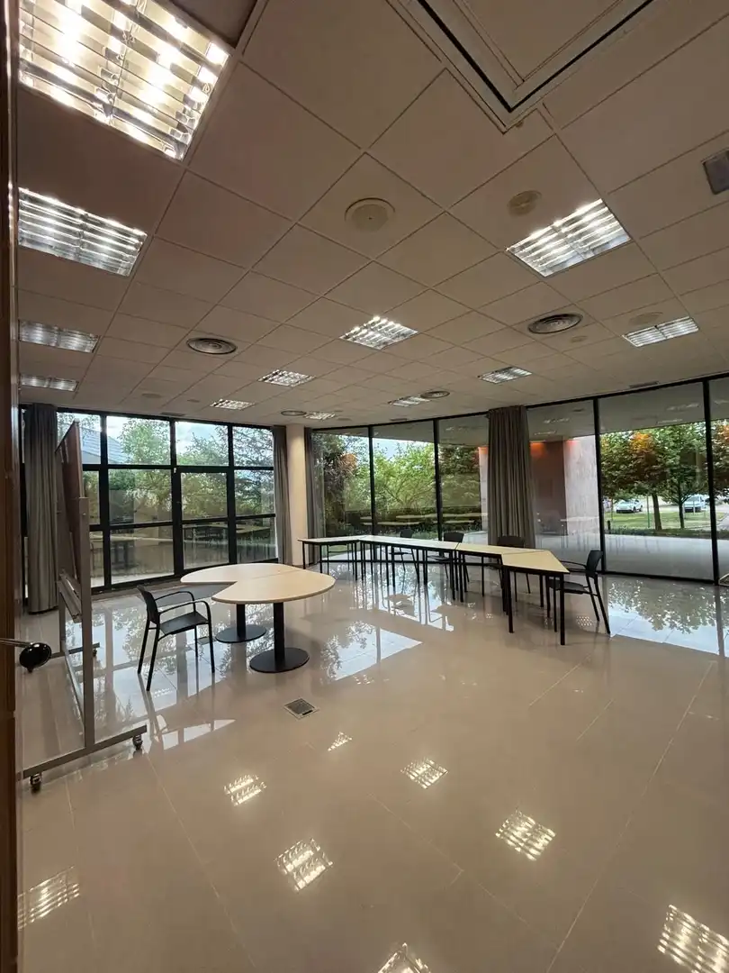 Gebäude zur Miete in Vitoria - Gasteiz