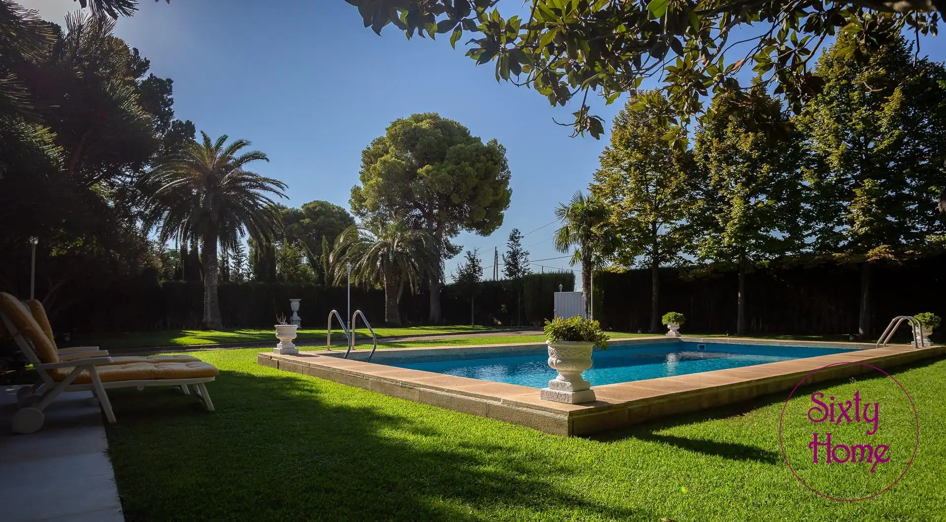Piscina de Casa o xalet en venda en Zaragoza amb Aire condicionat, Calefacció i Jardí privat