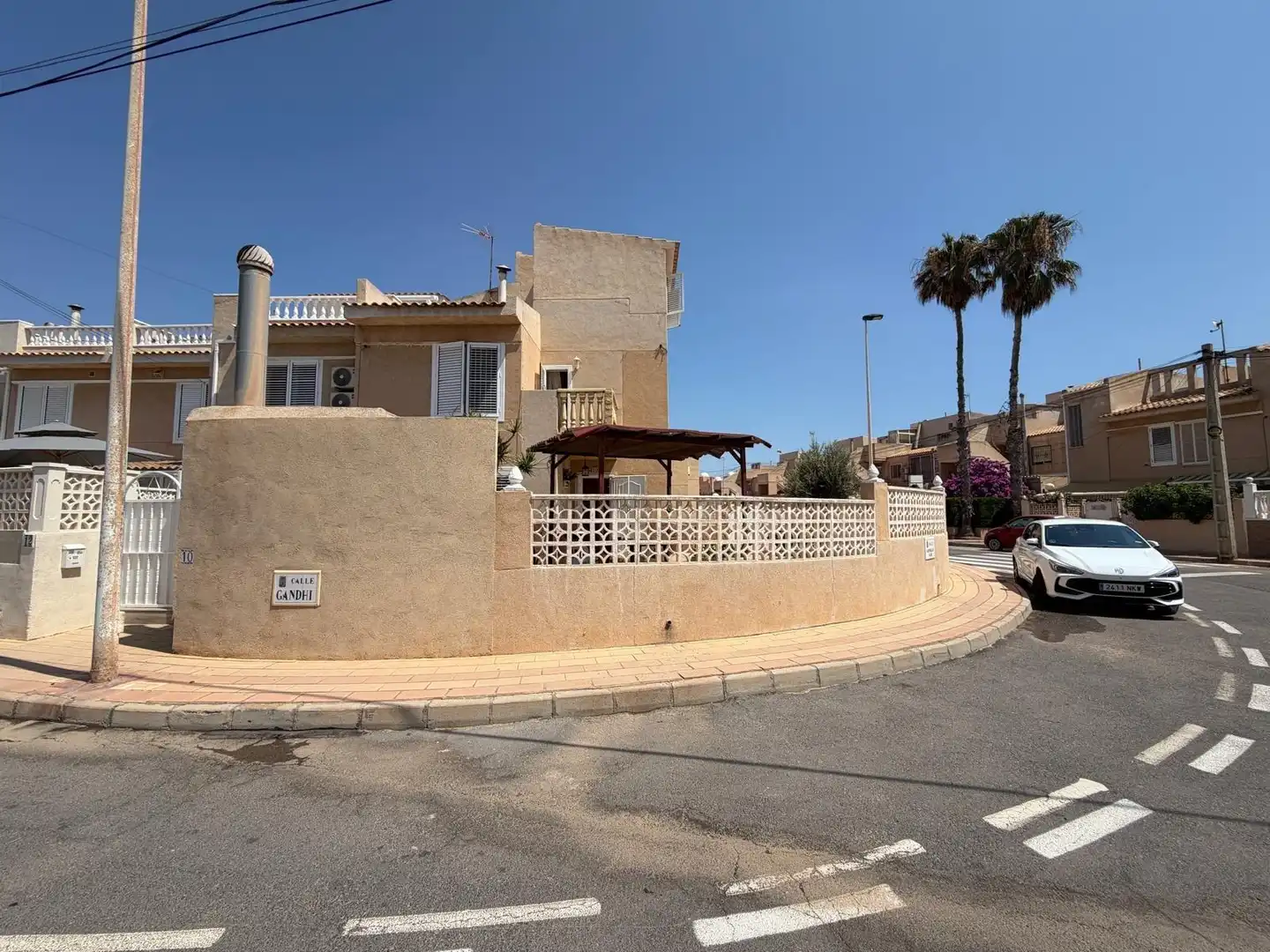 Vista exterior de Casa adosada en venta en Torrevieja con Jardín privado, Terraza y Trastero