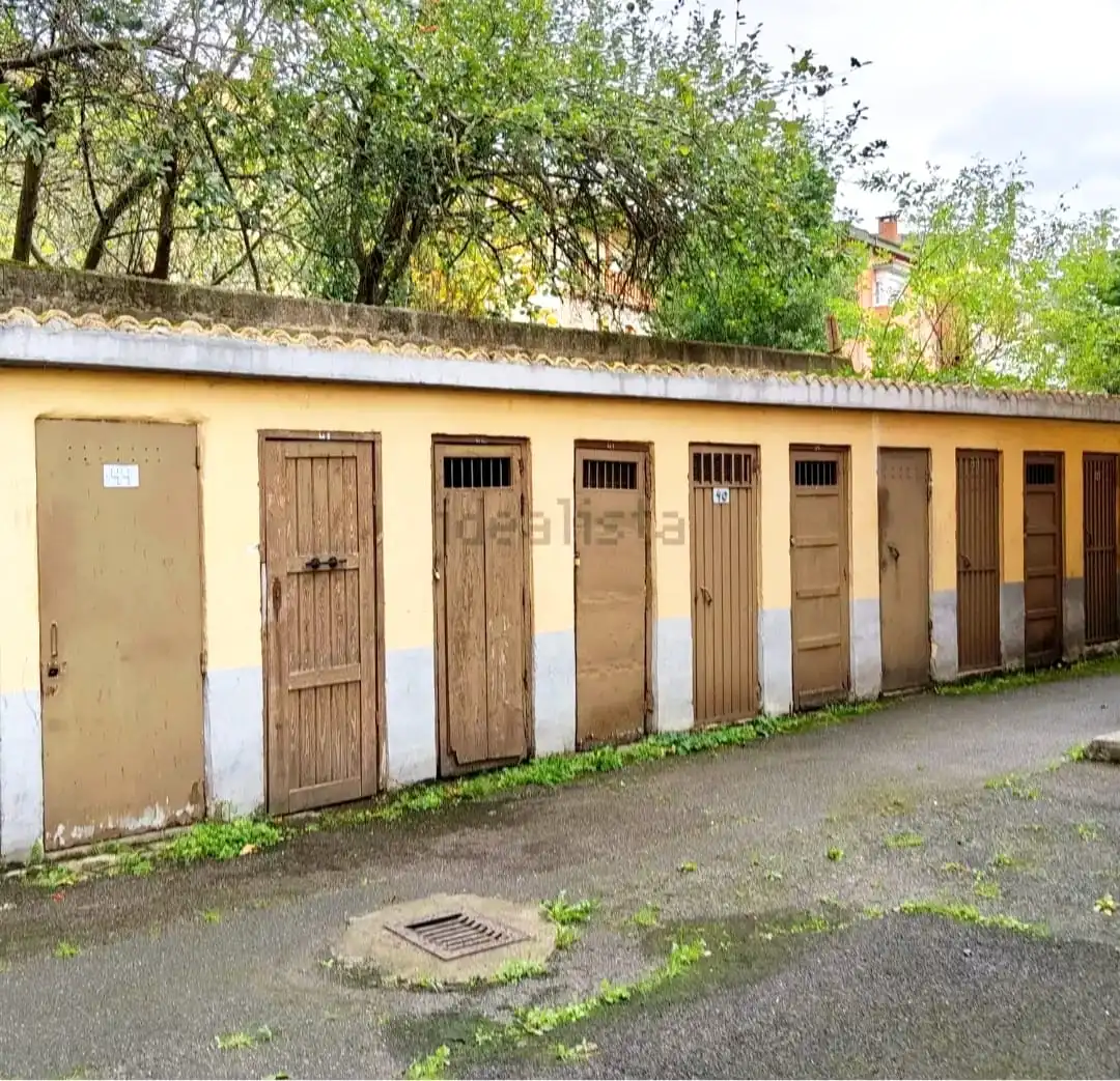 Vista exterior de Piso en venta en Aller con Calefacción, Trastero y Amueblado