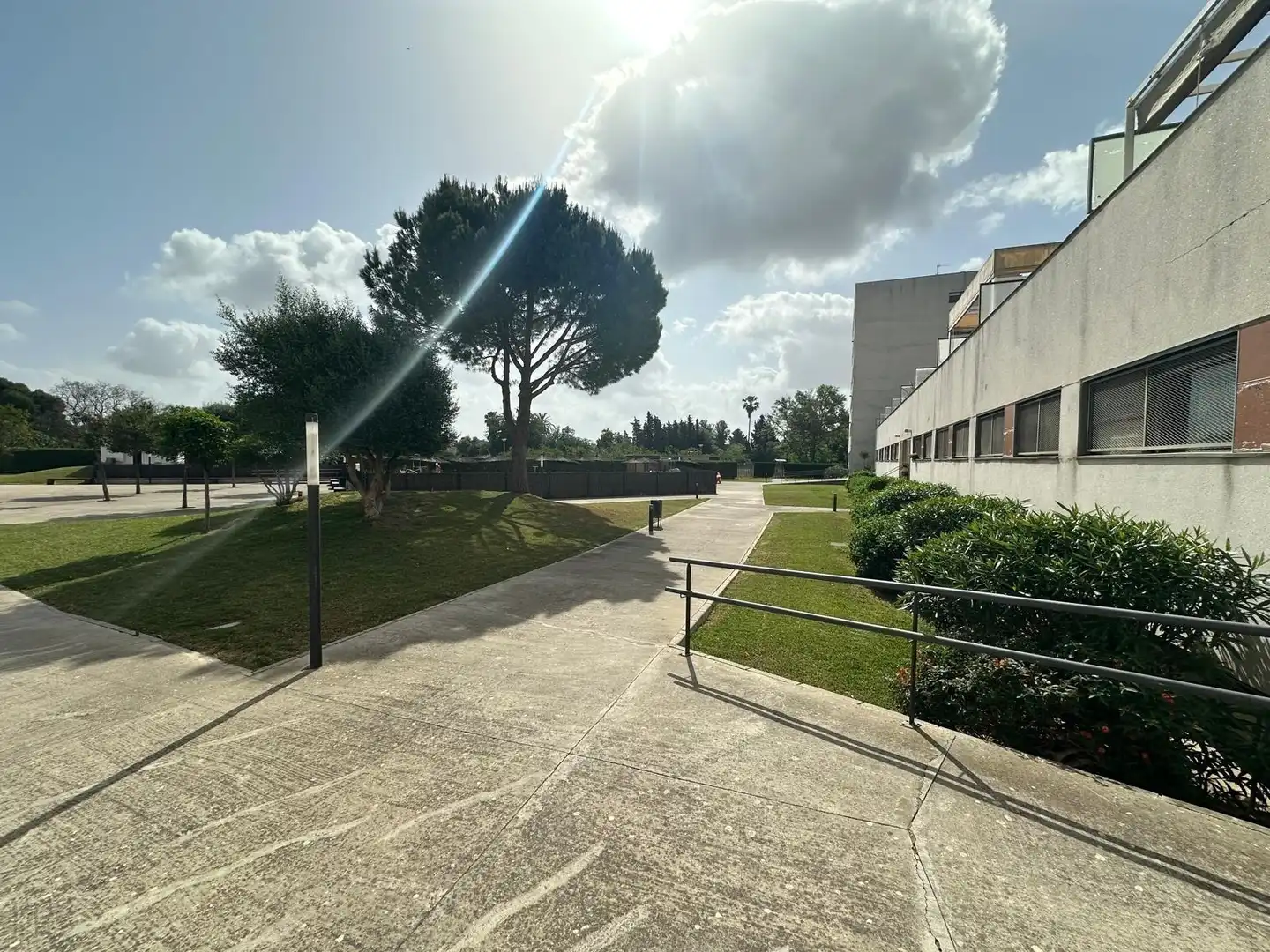 Vista exterior de Piso en venta en Jerez de la Frontera con Aire acondicionado, Jardín privado y Parquet