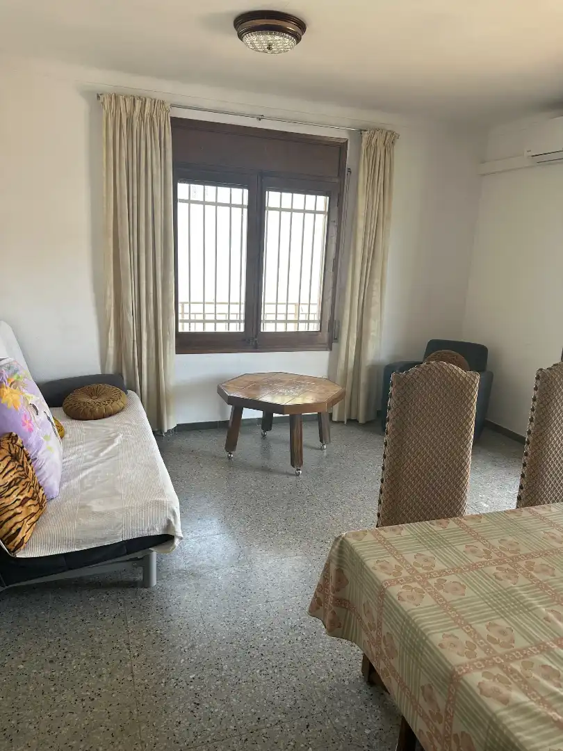 Dormitori de Casa o xalet en venda en L'Escala amb Jardí privat i Terrassa