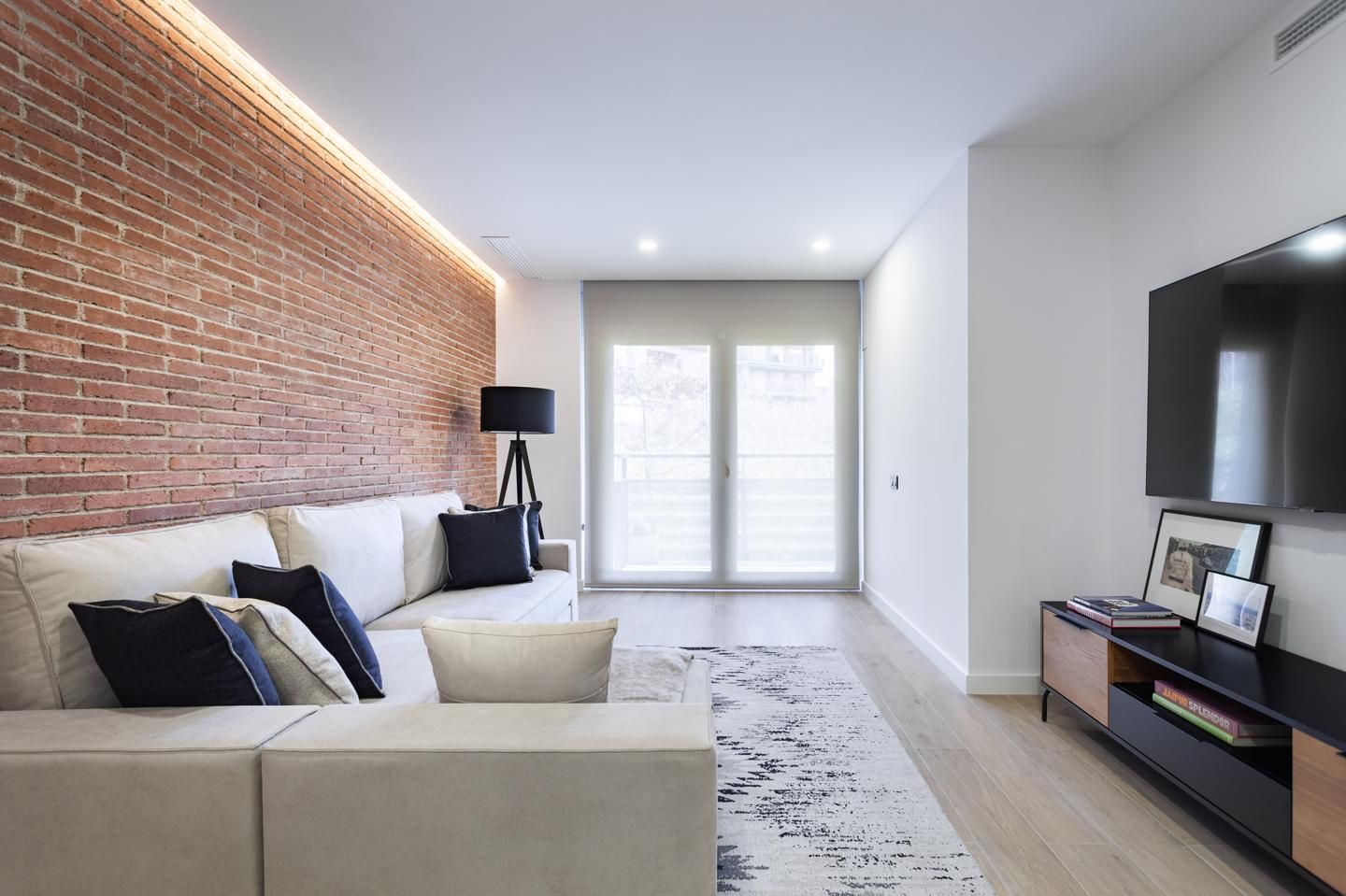 Living room of Flat to rent in  Barcelona Capital  with Air Conditioner, Parquet flooring and Terrace