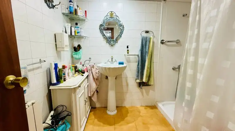 Bany de Casa o xalet en venda en El Espinar amb Calefacció, Jardí privat i Parquet