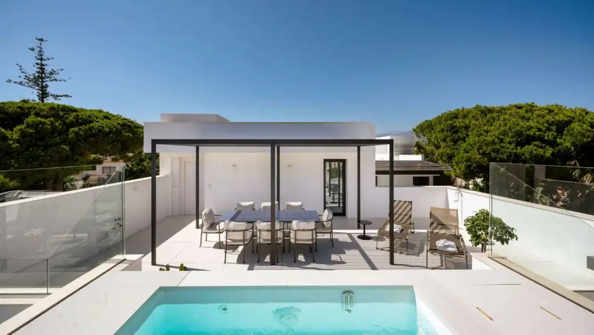 Chalet con piscina en venta en San Pedro de Alcántara, imagen 4