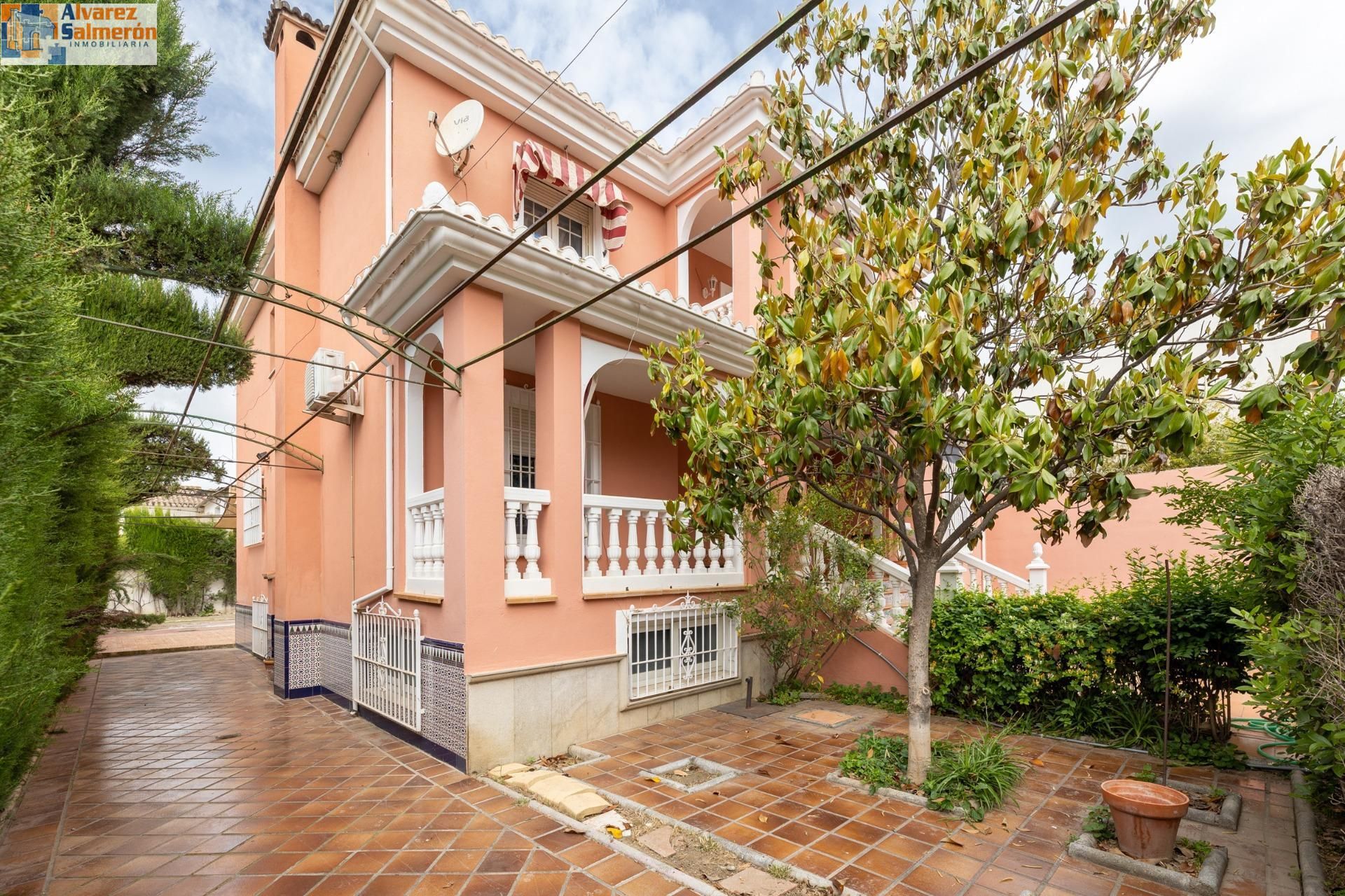 Casa o chalet en venta en Calle Profesor Tierno Galván, Santa Fe