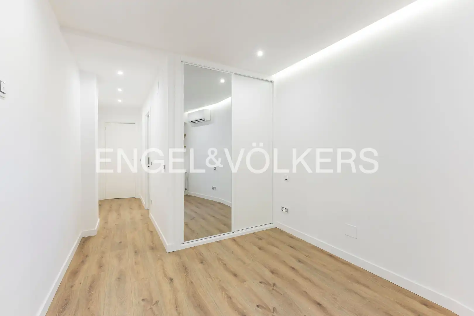 Habitación de Piso de alquiler en Madrid con Aire acondicionado y Calefacción
