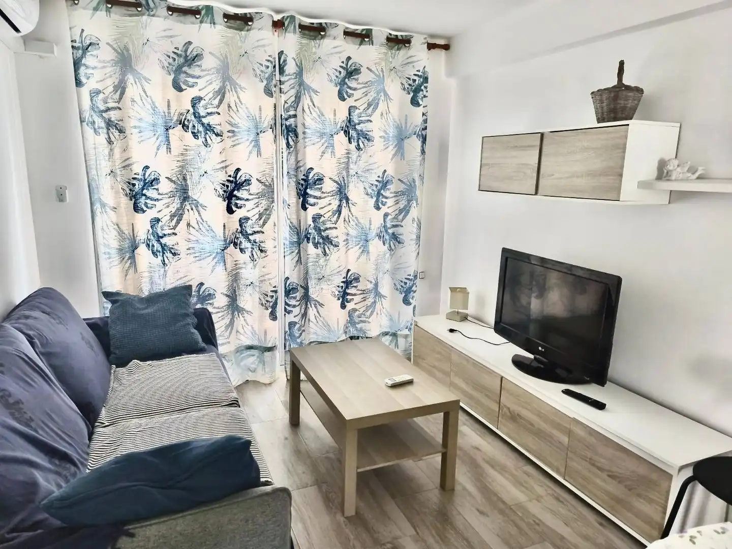 Apartament amb terrassa de lloguer a CONSTITUCIO DE LA