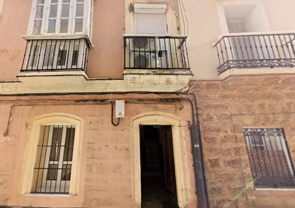 Vista exterior de Piso en venta en Cádiz