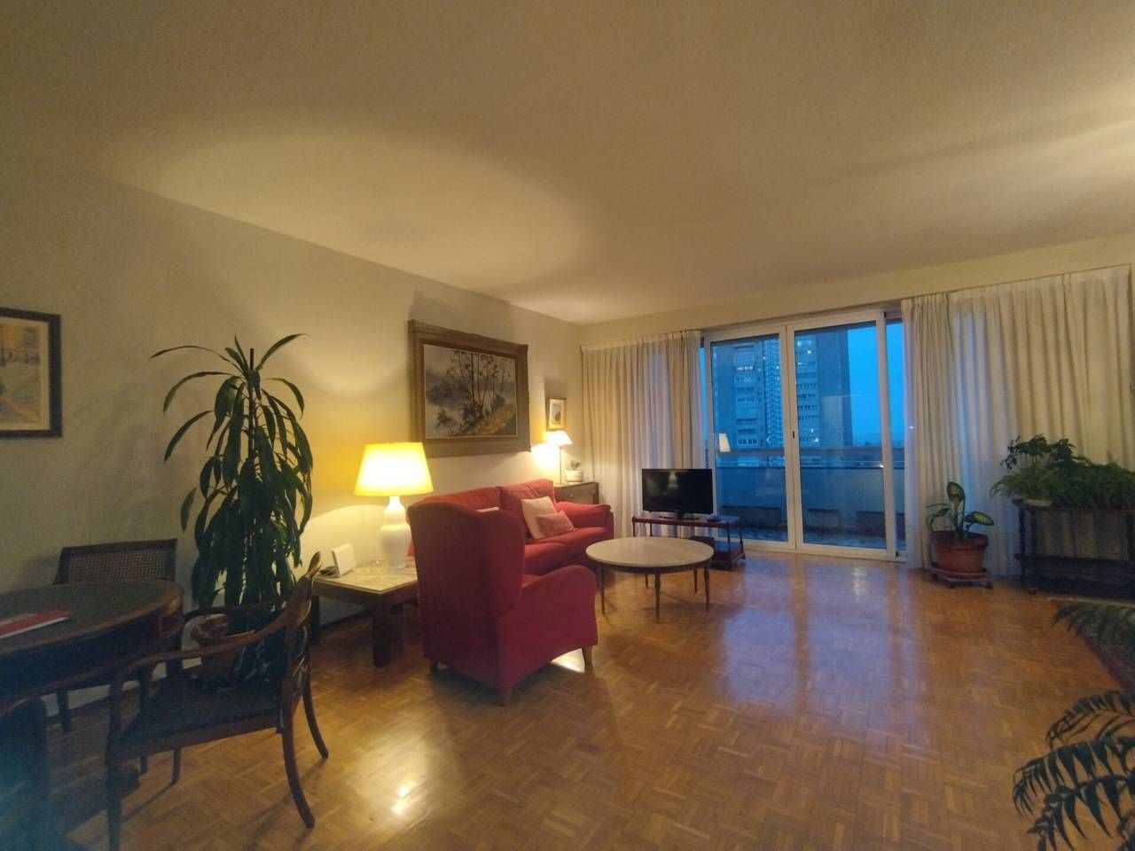 Living room of Flat for sale in  Madrid Capital  with Heating, Parquet flooring and Terrace