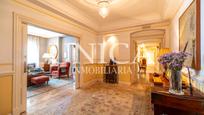 Flat for sale in  Madrid Capital  with Air Conditioner, Swimming Pool and Balcony