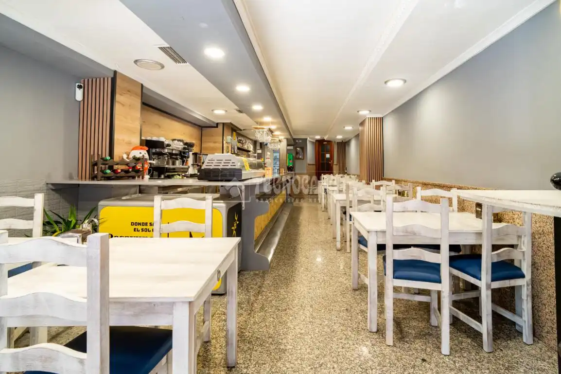 Local comercial en venda a Beiro