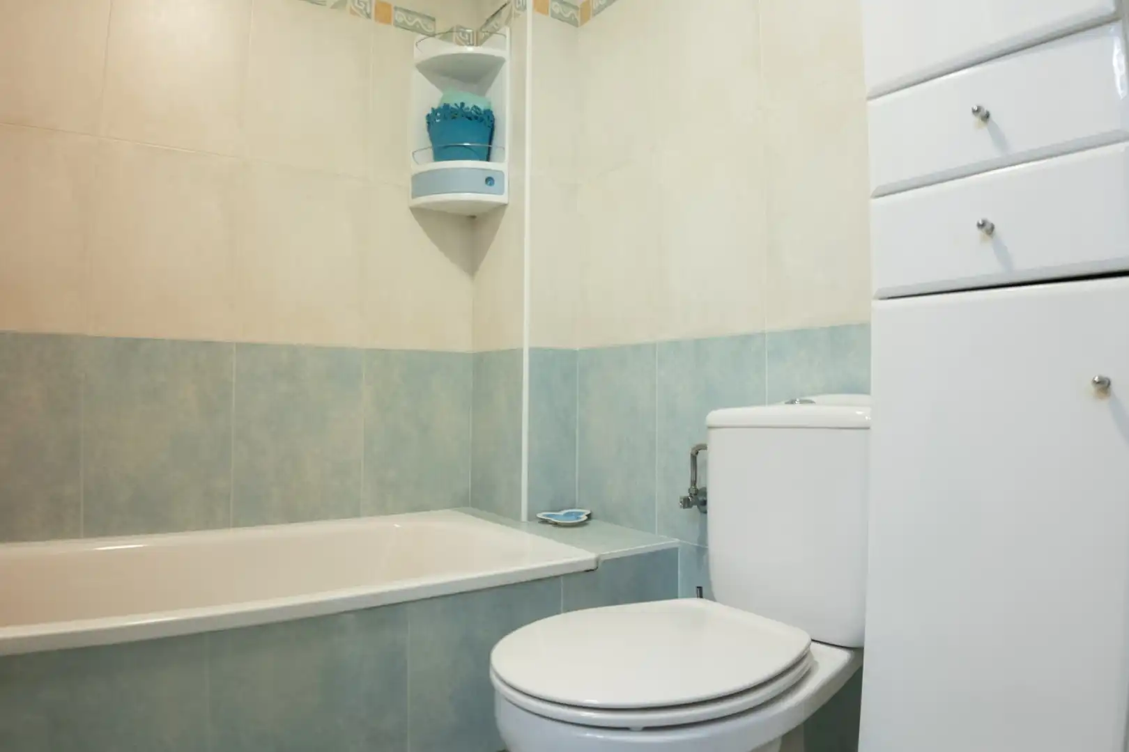 Badezimmer von Wohnung zum Verkauf in Villajoyosa / La Vila Joiosa mit Klimaanlage, Heizung und Privatgarten