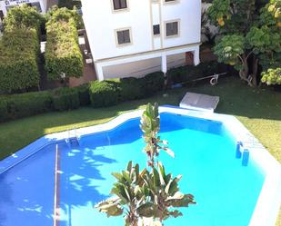 Swimming pool of Flat to rent in Vélez-Málaga  with Air Conditioner, Terrace and Furnished