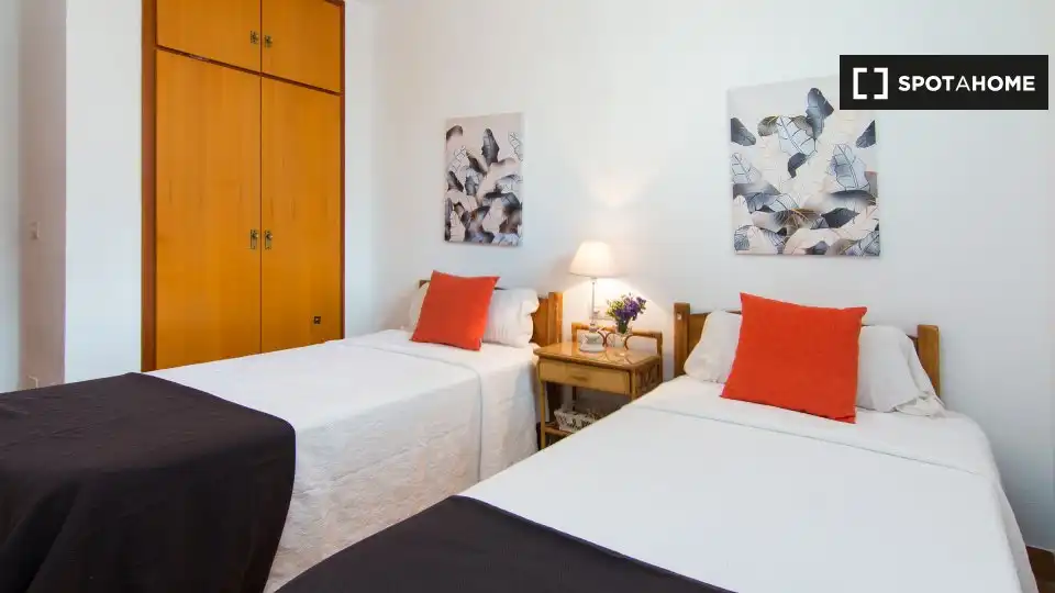 Room in Velilla - Velilla Taramay