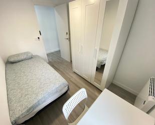 Flat to share in Calle Encarnación Oviol, 29,  Madrid Capital