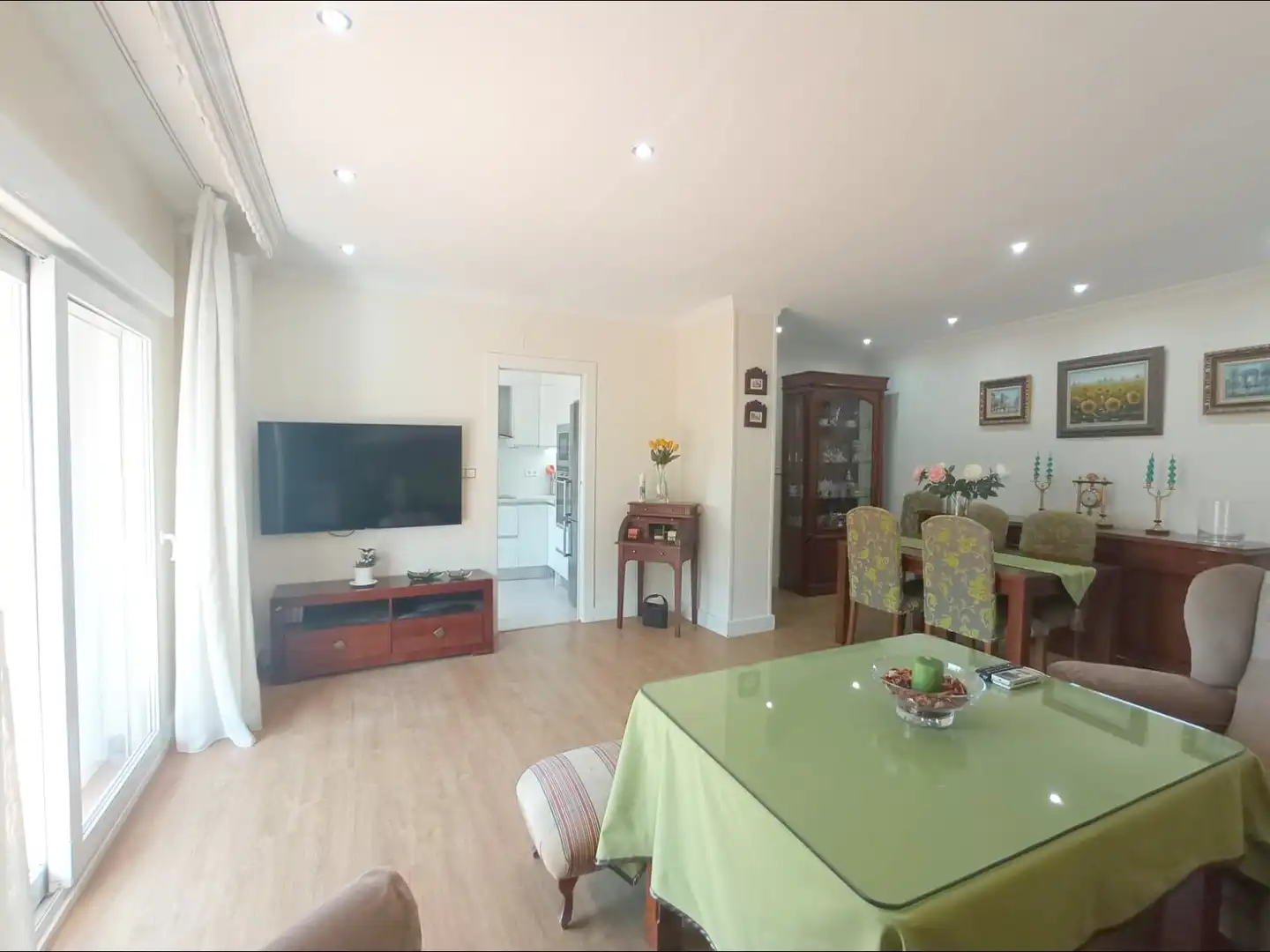 Sala d'estar de Apartament de lloguer en Granada amb Aire condicionat, Calefacció i Terrassa