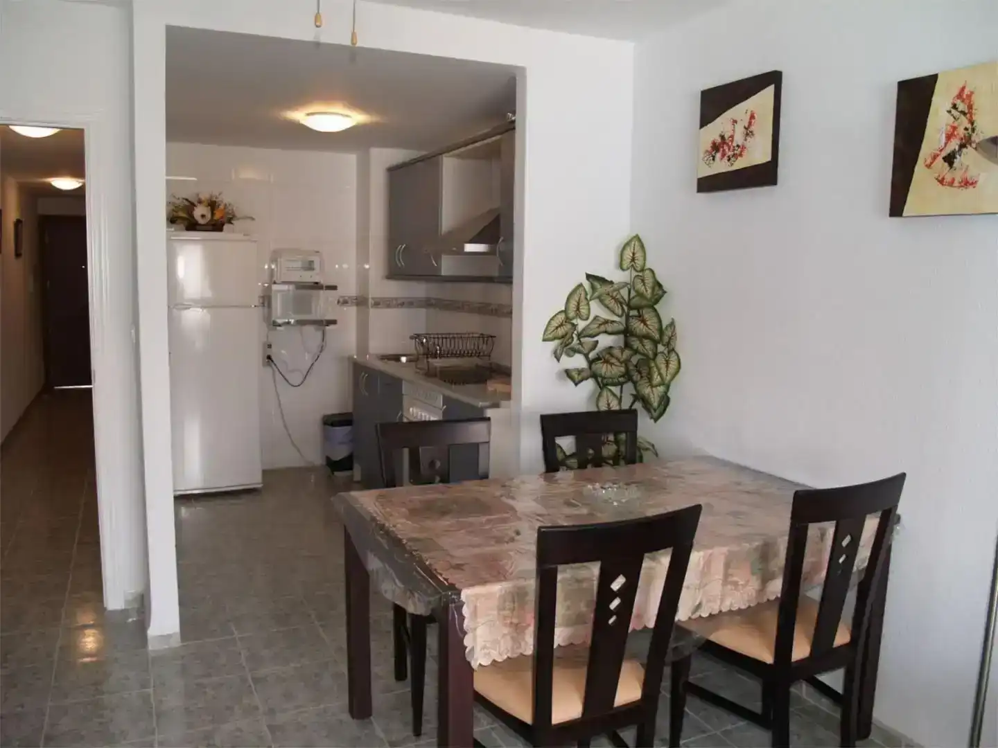 Cuina de Apartament de lloguer en Almuñécar amb Balcó