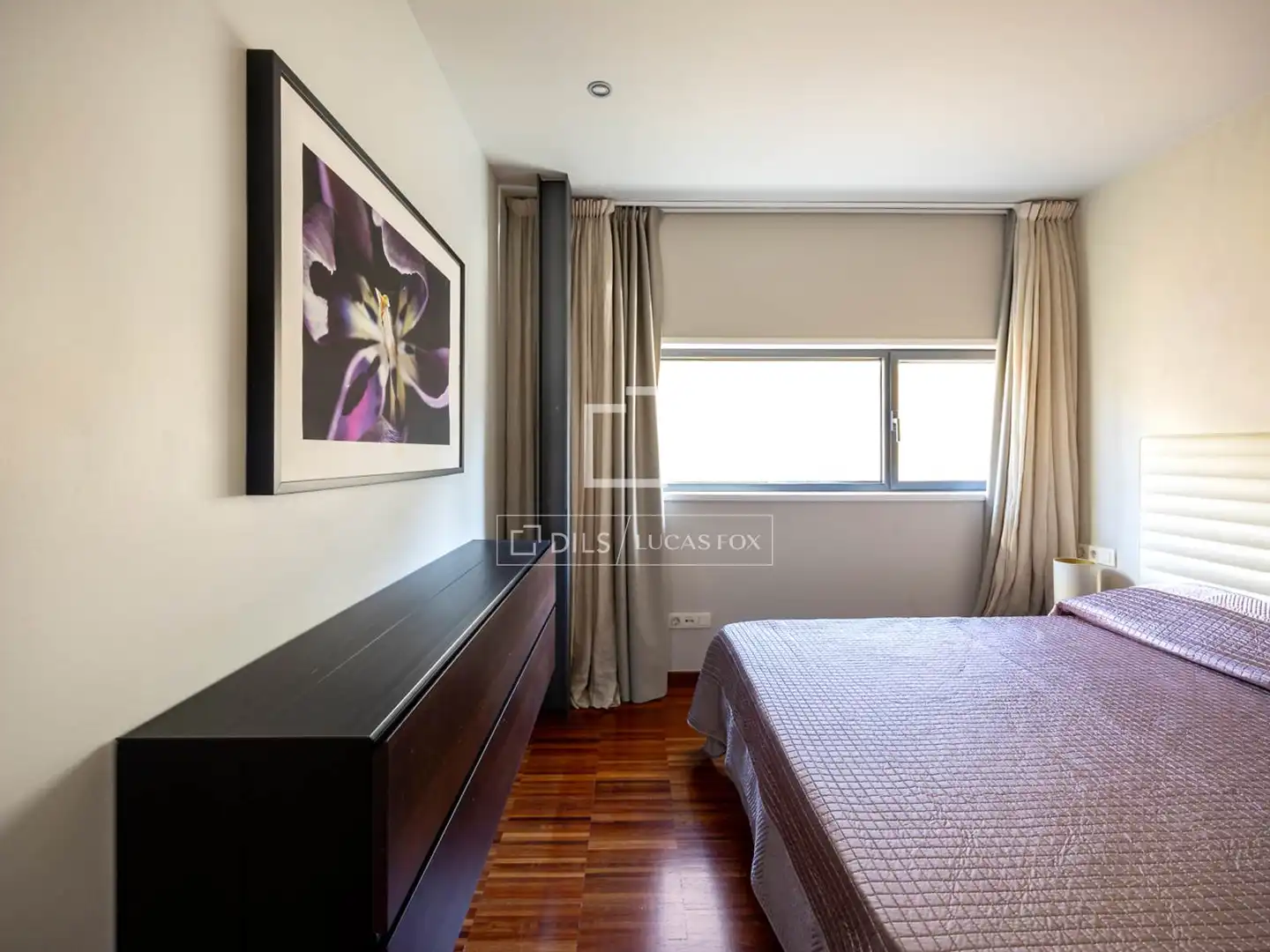 Bedroom of Attic for sale in Barcelona  with Air Conditioner, Parquet flooring and Terrace